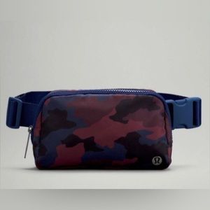Lululemon OG Everywhere Belt Bag